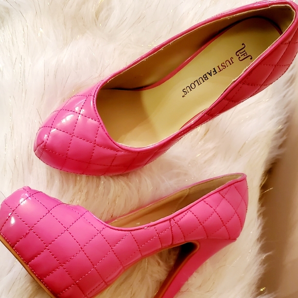 JustFab heels size us 7 - Picture 4 of 4